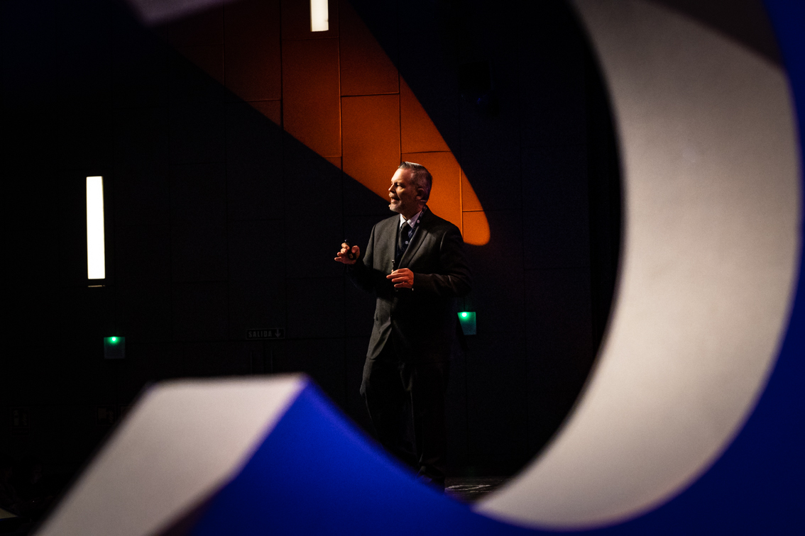 Fotografía de eventos y congresos en Zaragoza por Asier Alkorta